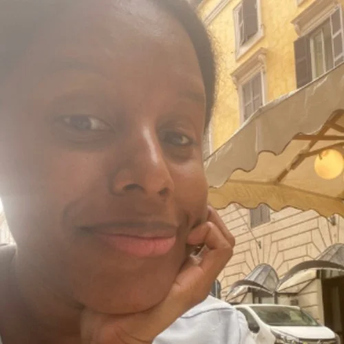   Ligea Alexander  North American Events  Ligea is an early career data journalist and former data insights specialist passionate about storytelling and interactive data design. She loves exploring design, architecture, and typography to craft data stories that connect with readers and foster community.   LinkedIn  